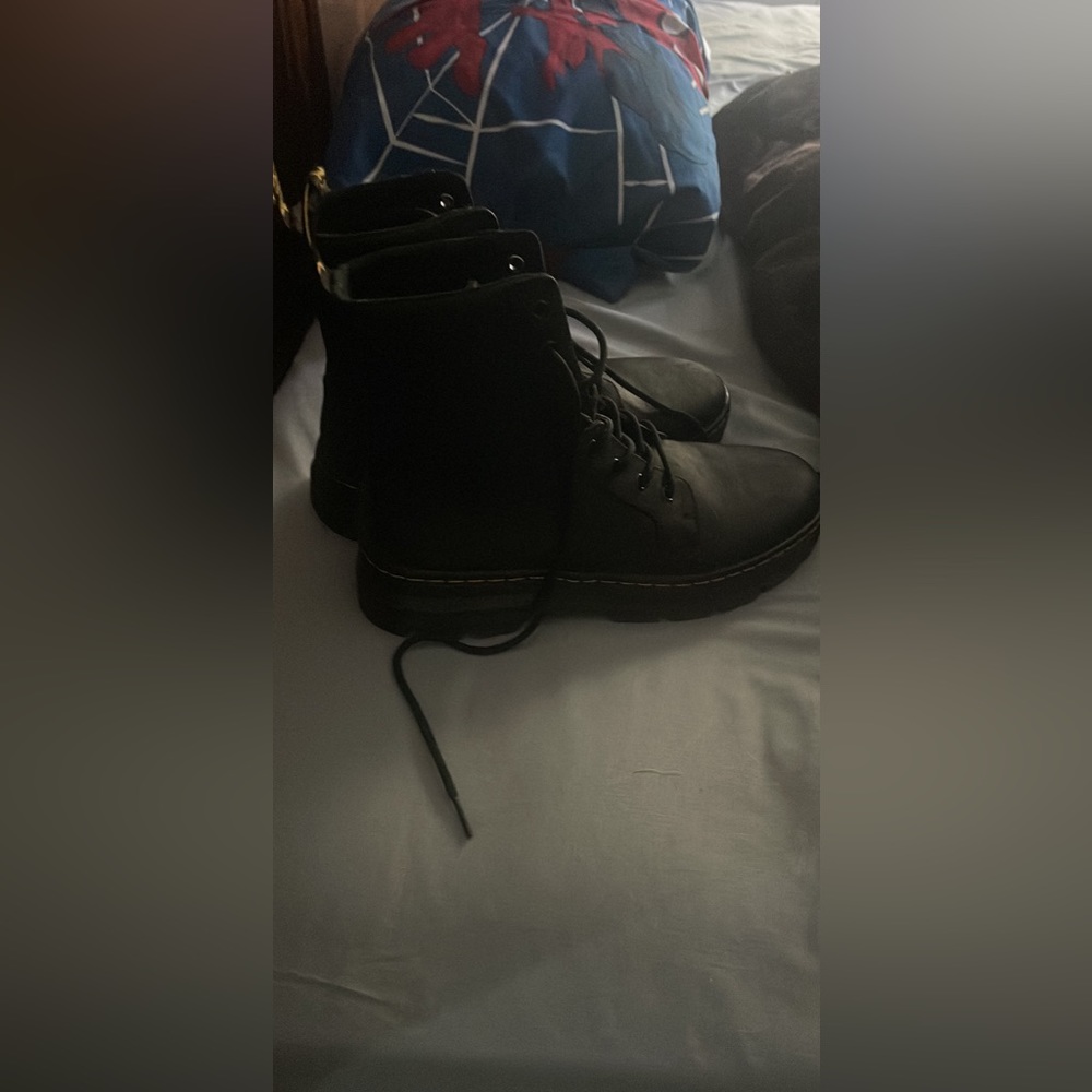 Doc marten boots - Picture 3 of 4